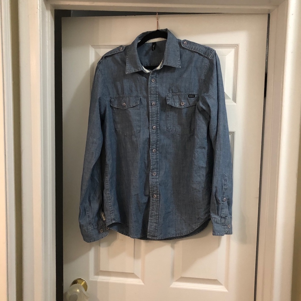 M blue-grey chambray shirt